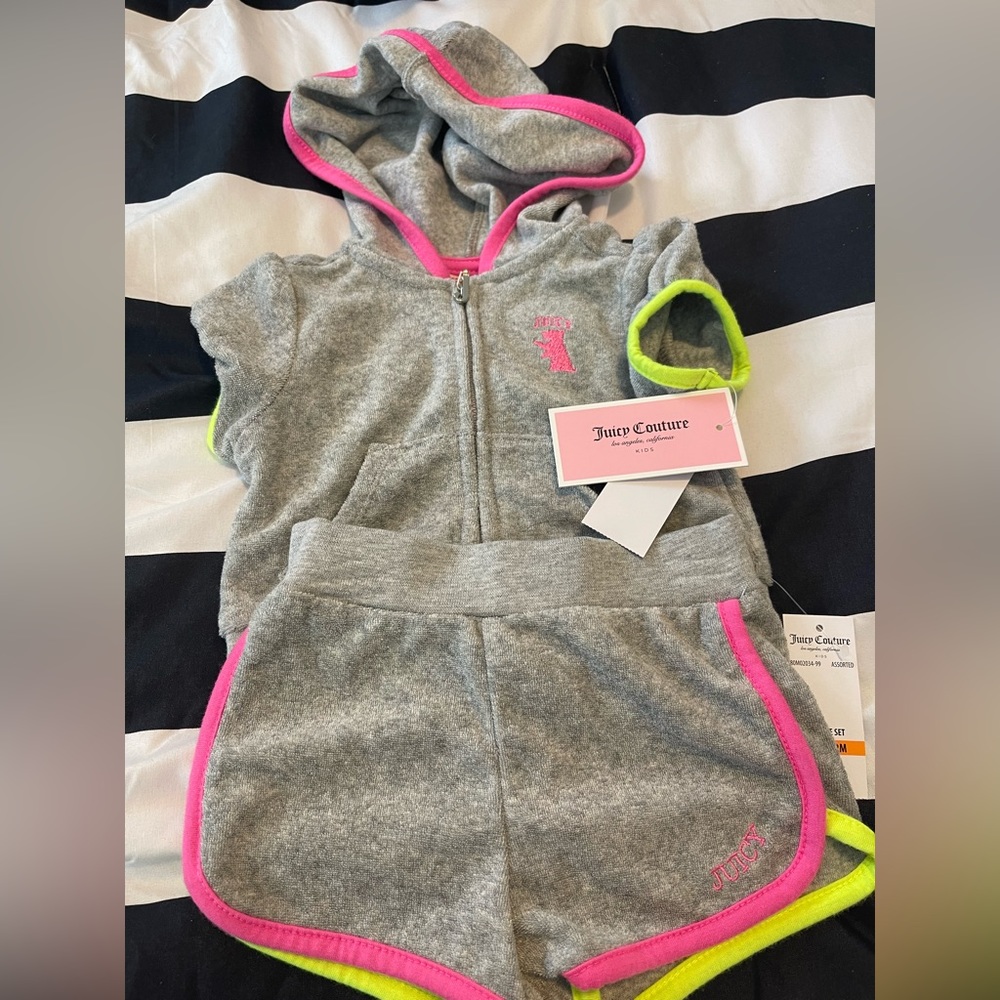 Juicy Couture Terry cloth 2 piece suit